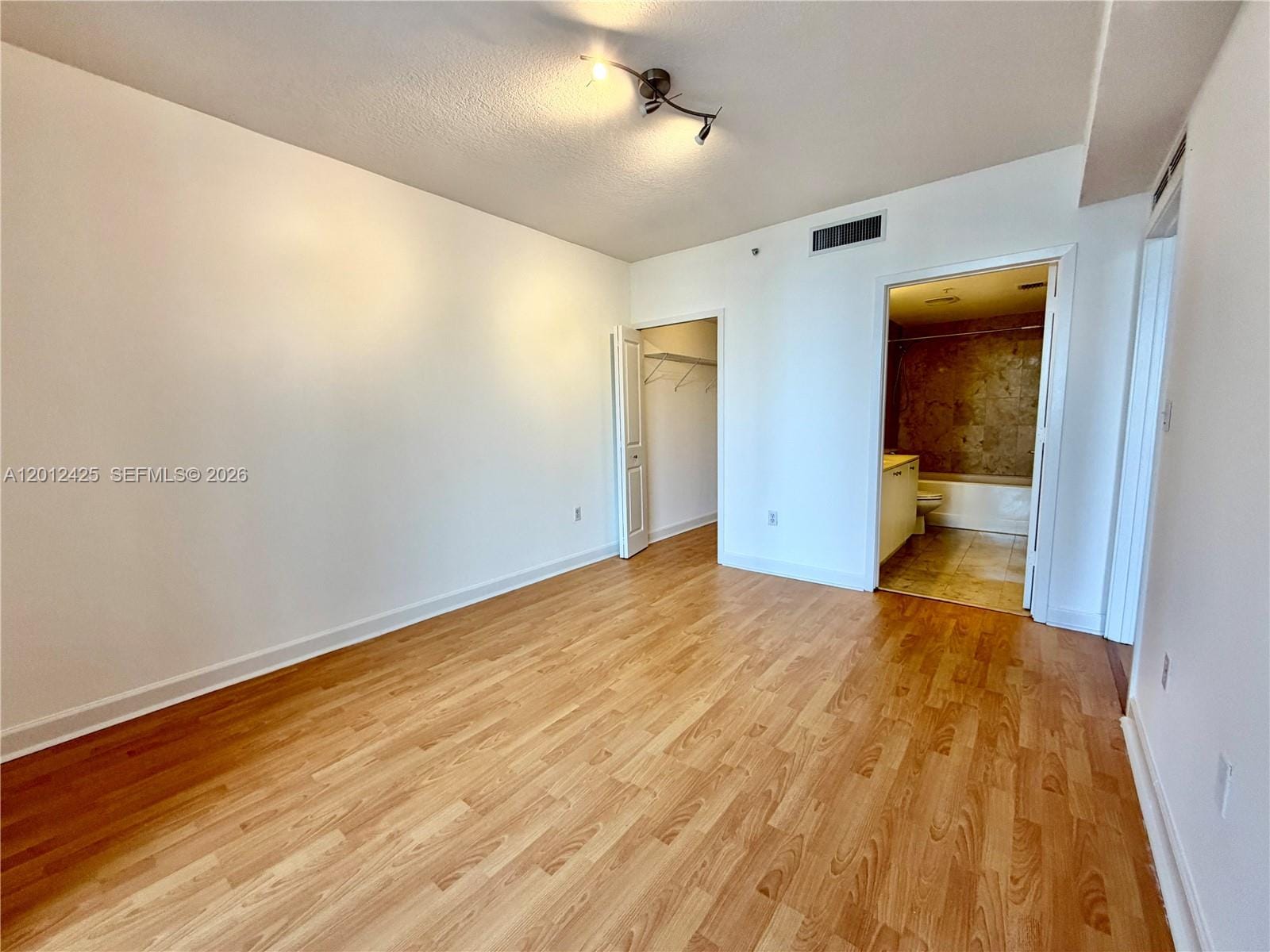 170 SE 14th Street 2906, Miami, FL 33131 photo 14