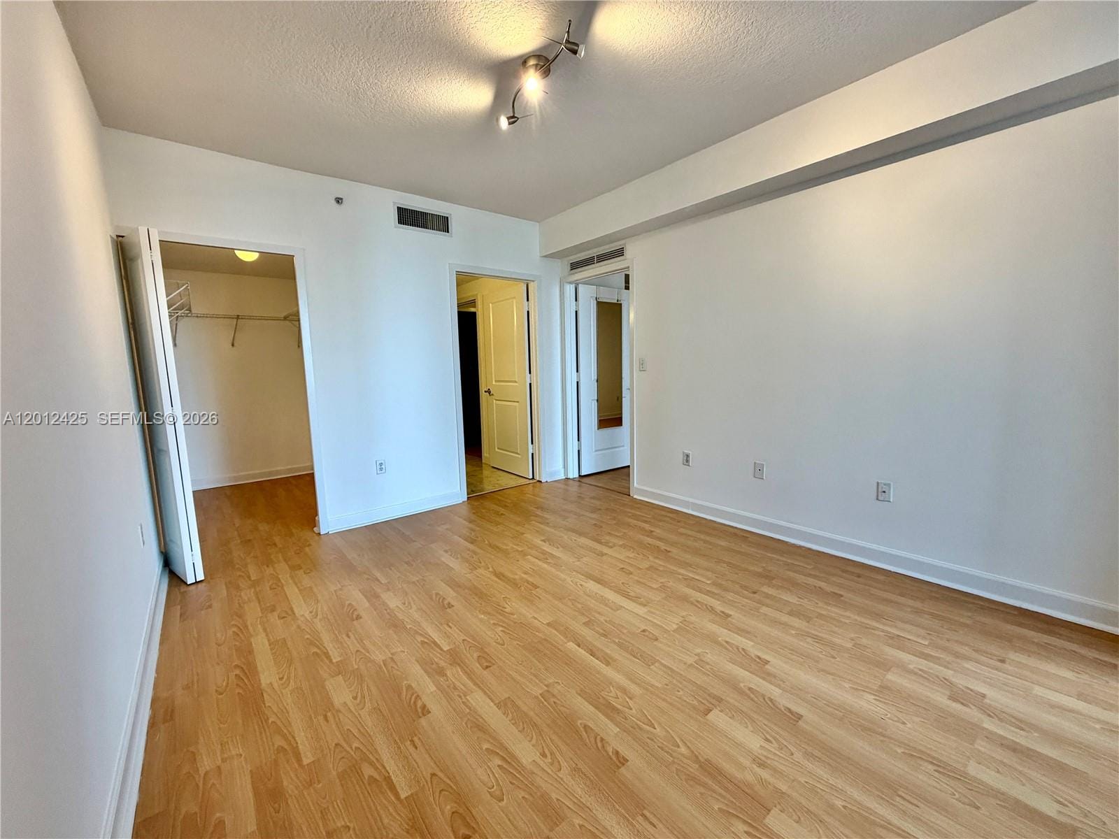 170 SE 14th Street 2906, Miami, FL 33131 photo 15