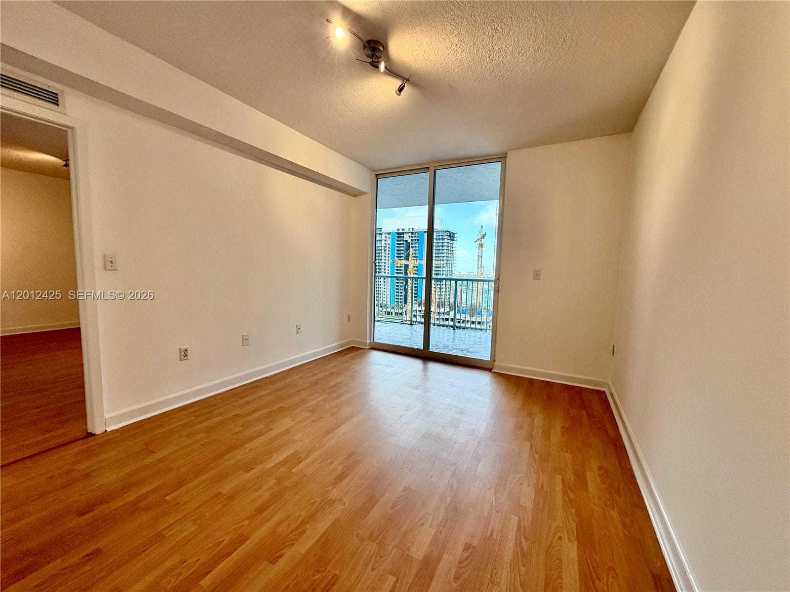 170 SE 14th Street 2906, Miami, FL 33131 photo 16
