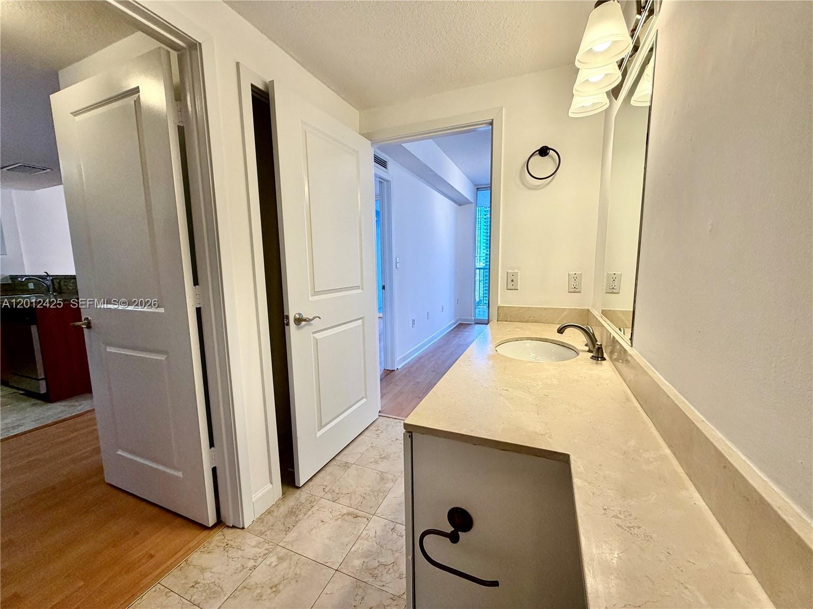 170 SE 14th Street 2906, Miami, FL 33131 photo 23