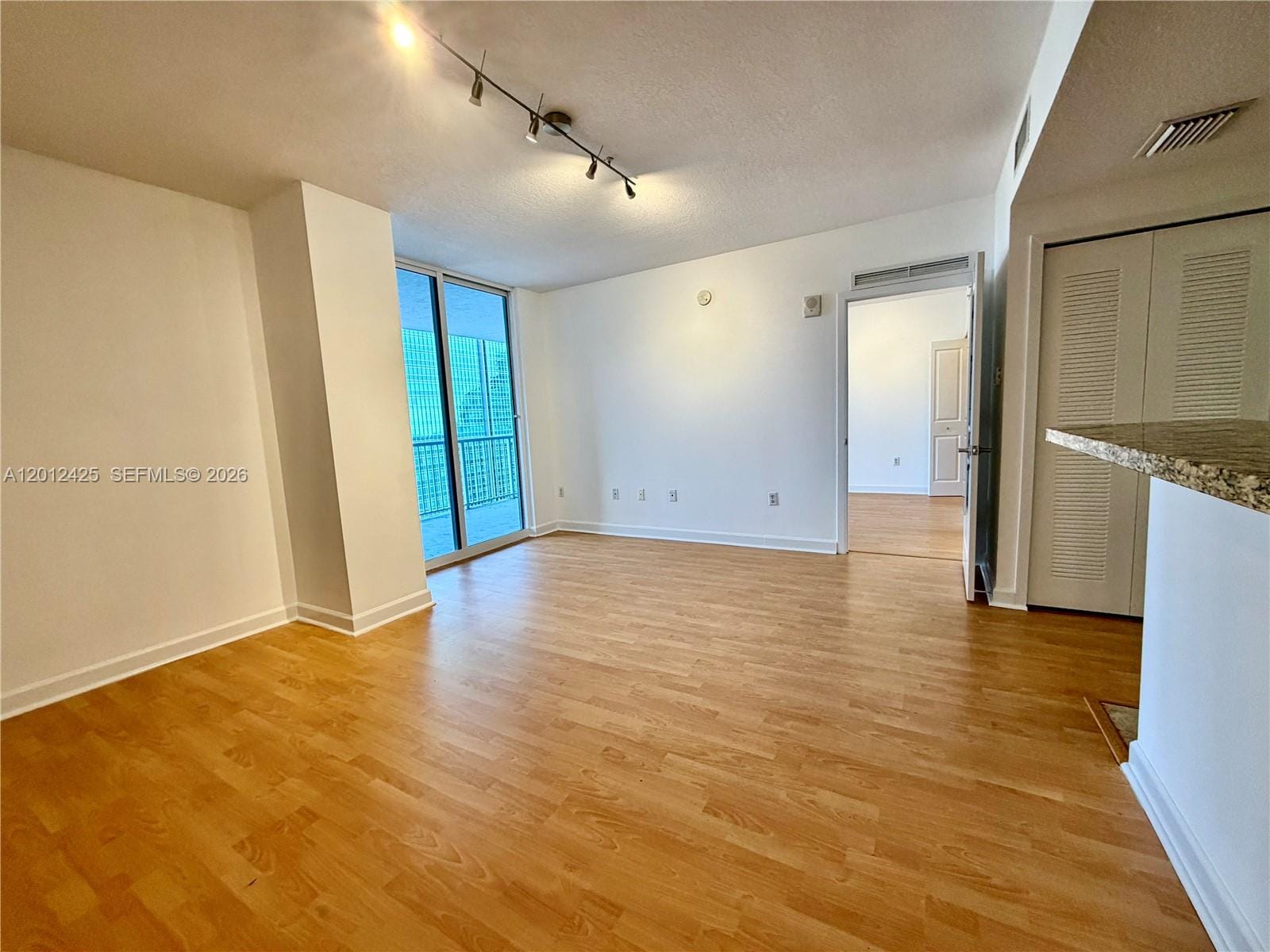 170 SE 14th Street 2906, Miami, FL 33131 photo 10