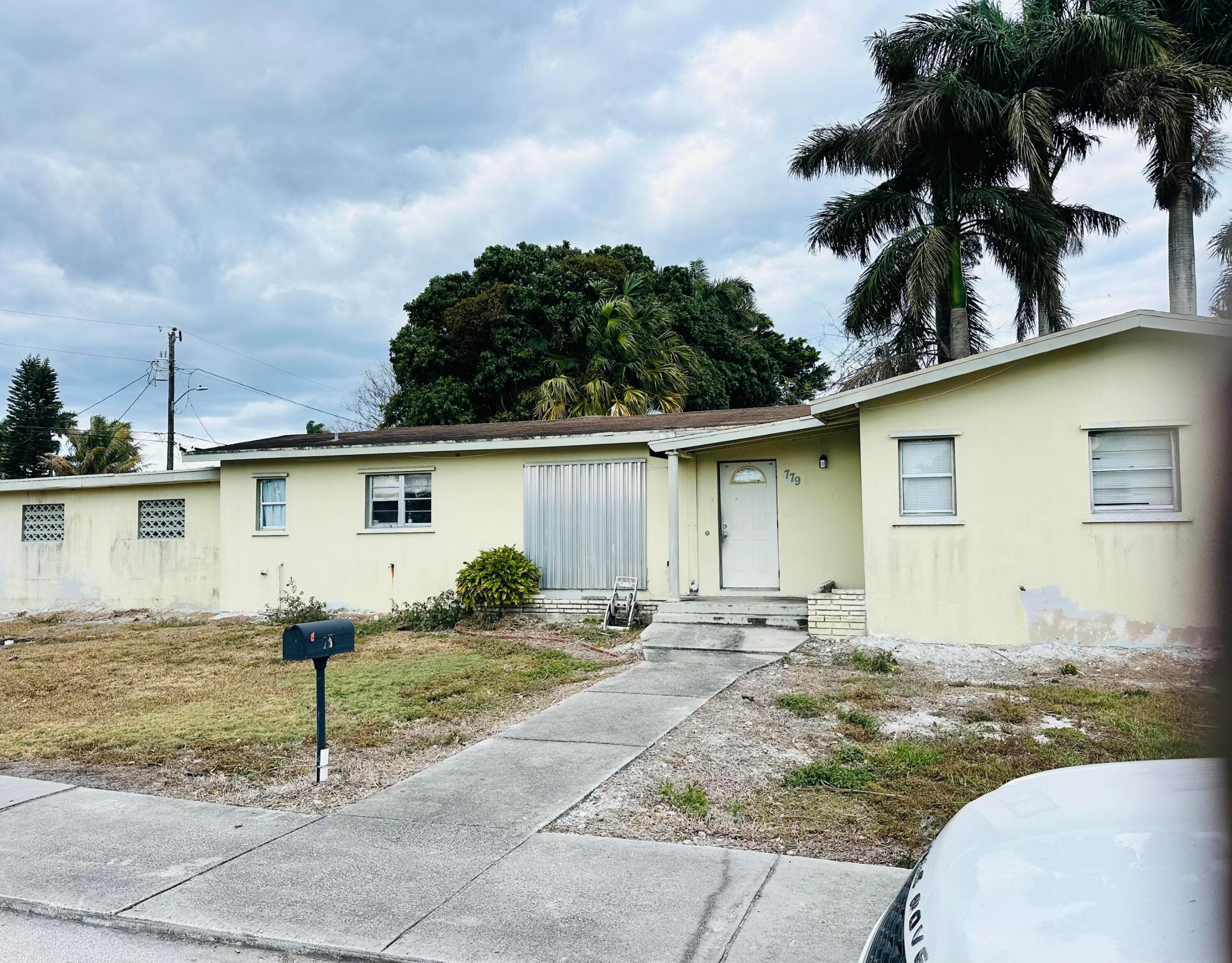 779 Barack Obama Boulevard, Pahokee, FL 33476, Pahokee