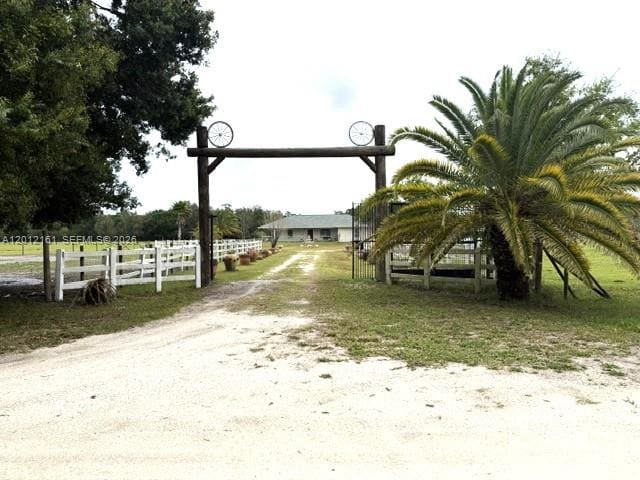 2416 Vance Avenue, Lorida, FL 33857
