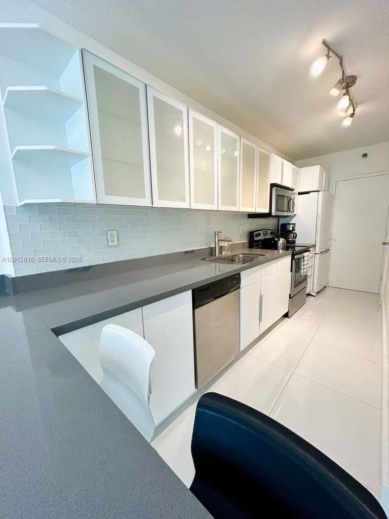 100 Lincoln Road 526 — photo 3