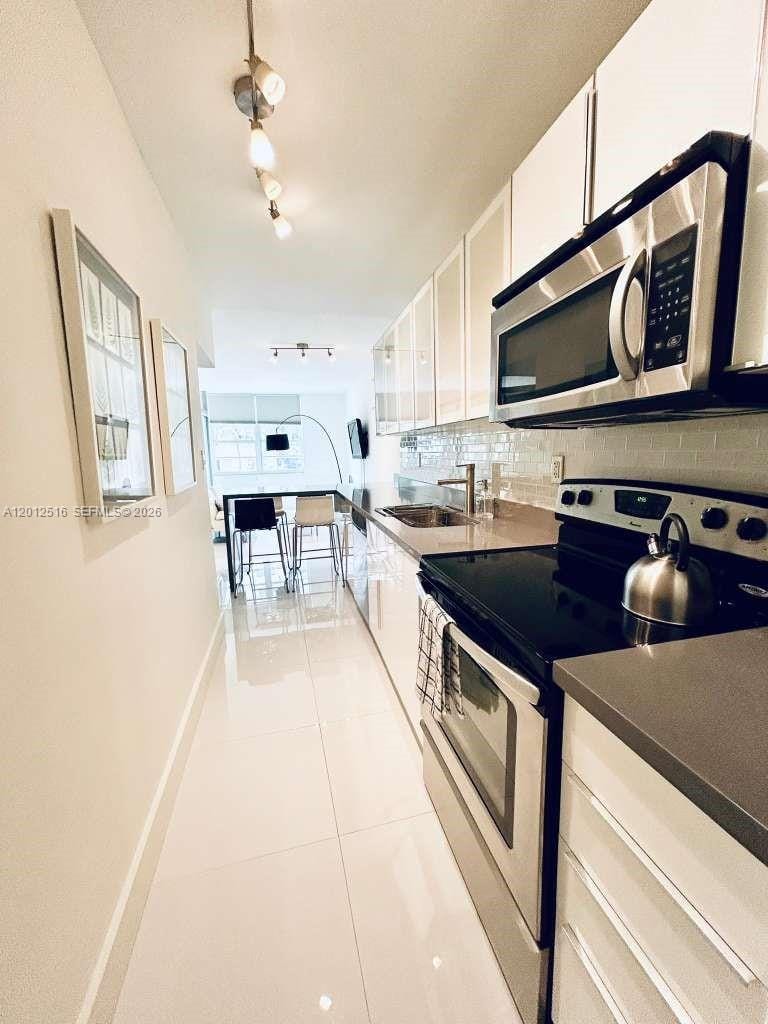 100 Lincoln Road 526 — photo 4