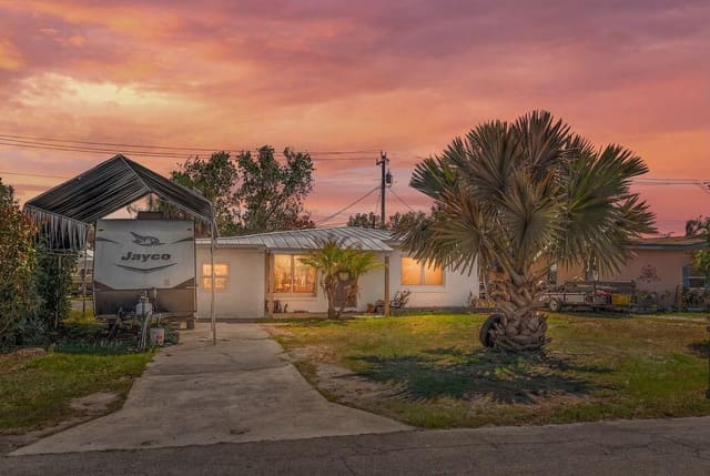 2514 SE Washington St Street, sold in Coral Gardens 01, Stuart, FL