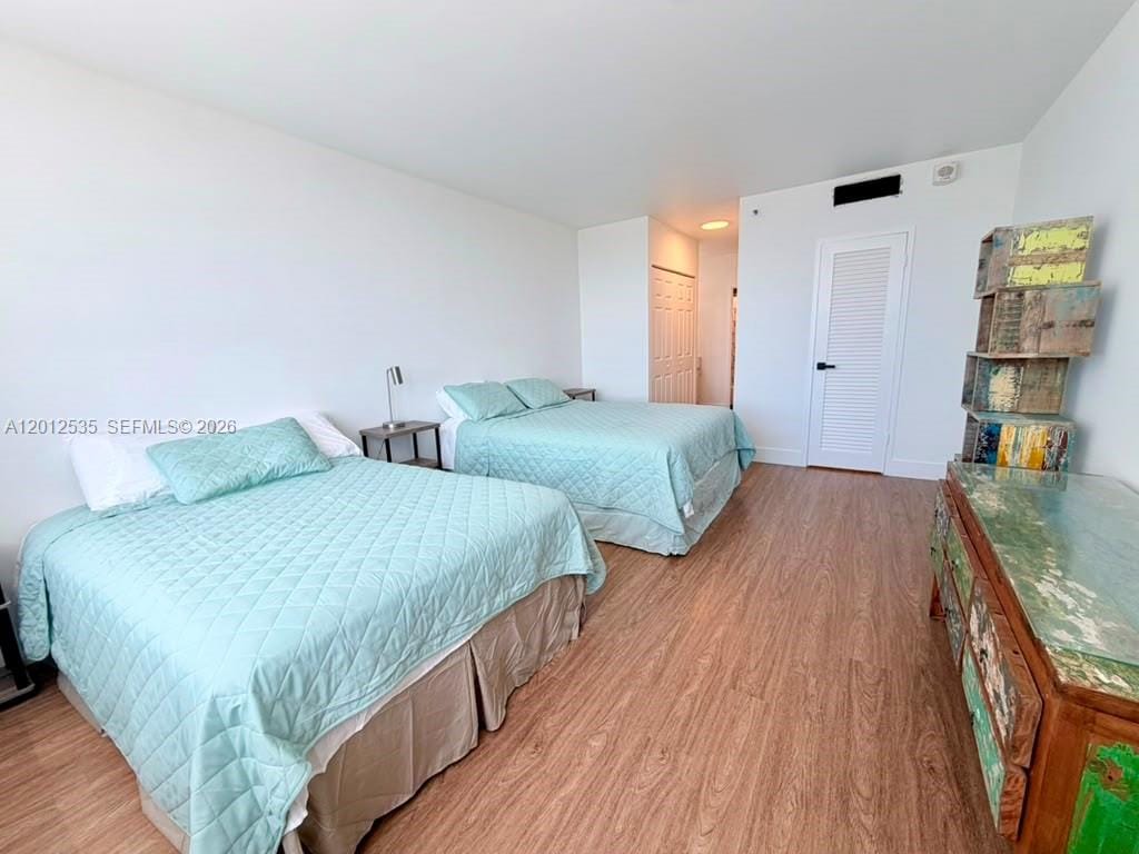 100 Lincoln Road 922 — photo 5