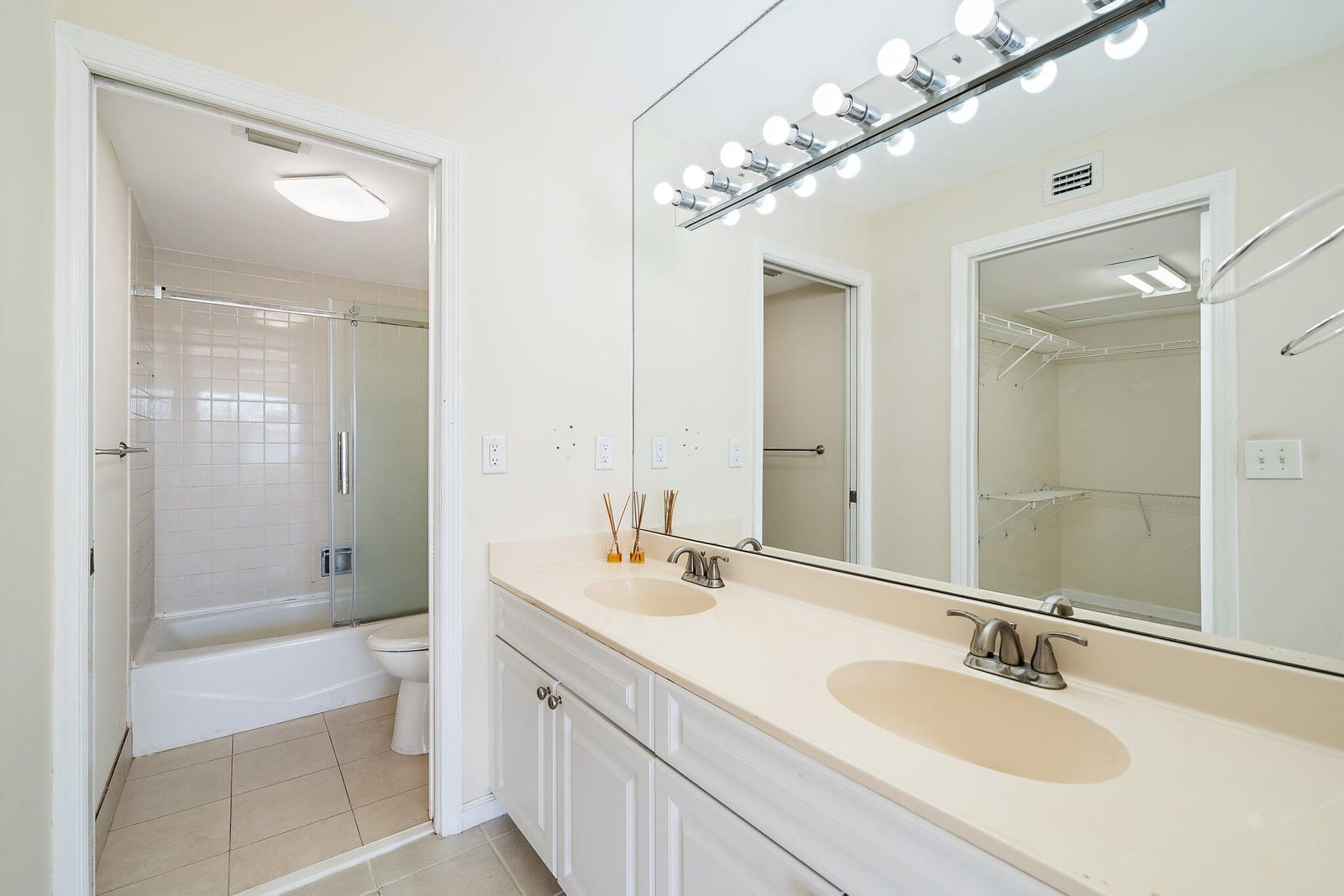 243 Bay Colony Drive N, Juno Beach, FL 33408 photo 22