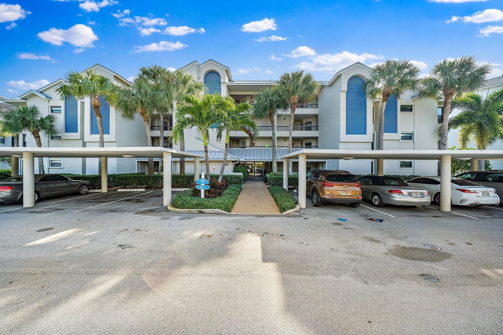 243 Bay Colony Drive N, Juno Beach, FL 33408 photo 4