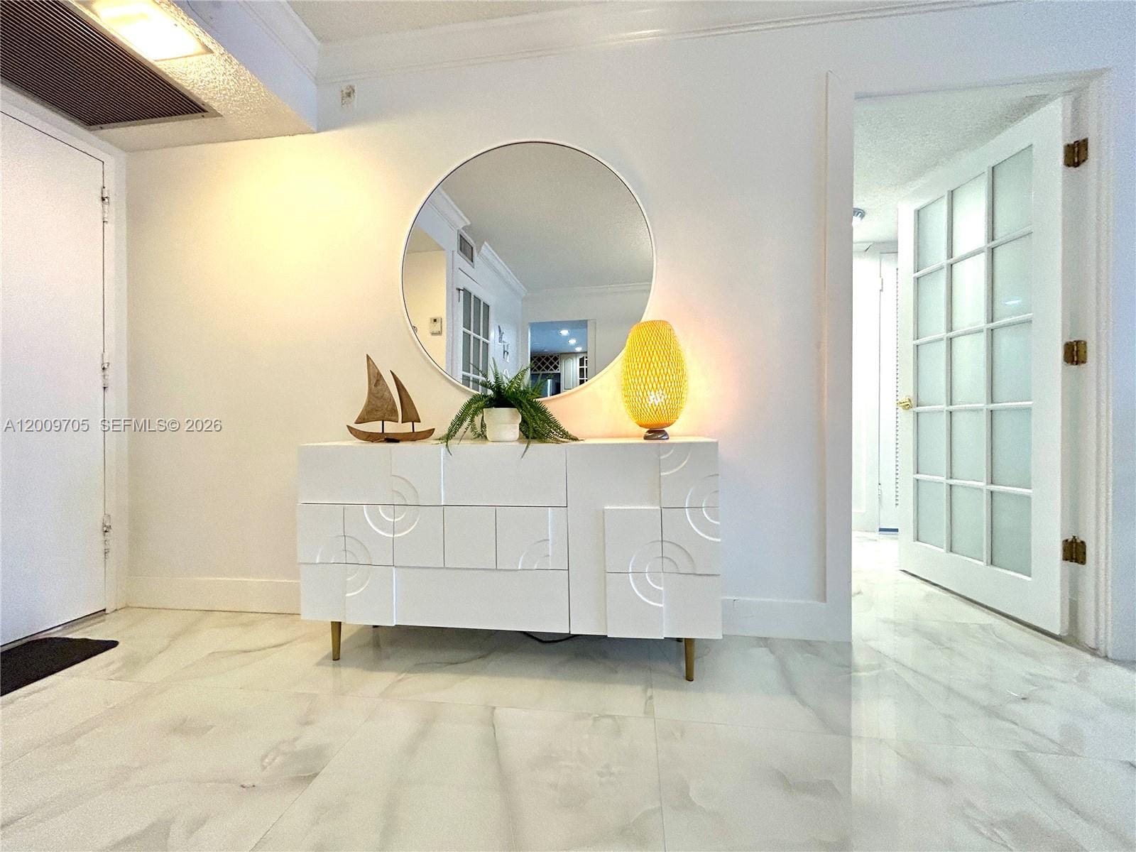 6039 Collins Avenue 1507 — photo 3