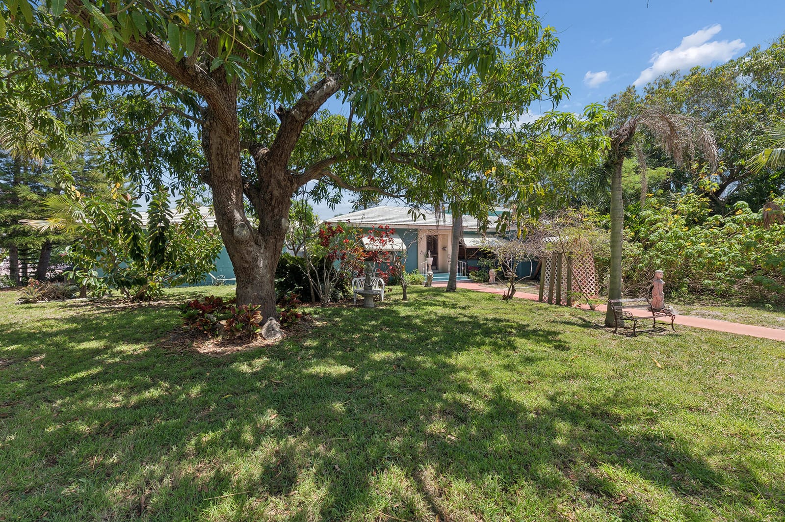 502 S Palmway, Lake Worth Beach, FL 33460 photo 1