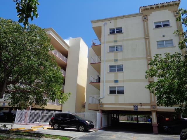 2008 Jackson Street E9, Pier 43 Condo, Hollywood, FL