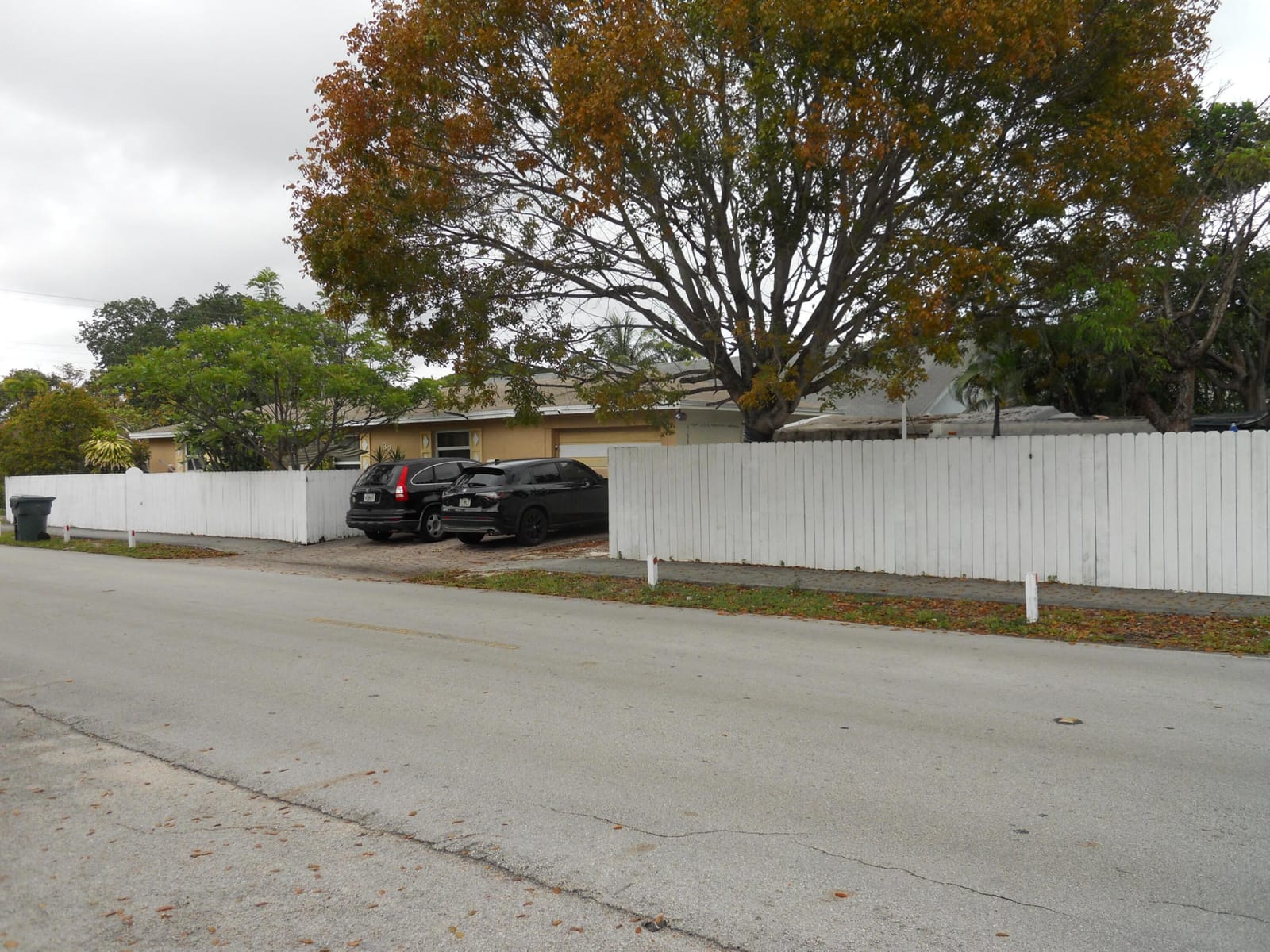 3290 NE 10th Avenue — photo 3