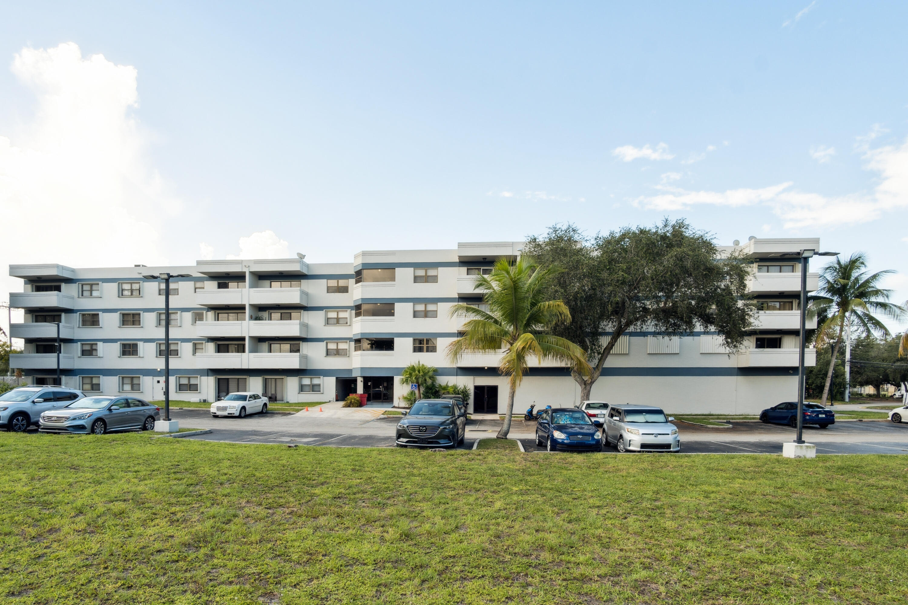 1891 N 61st Avenue 206, Hollywood, FL 33024, Hollywood