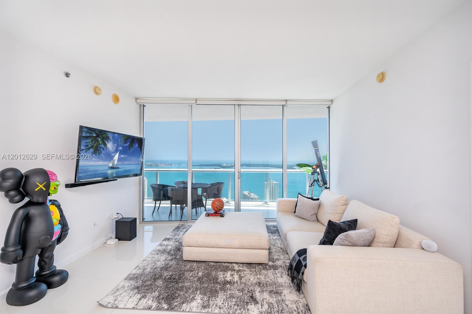465 E Brickell Avenue 5305, Miami, FL 33131, Miami
