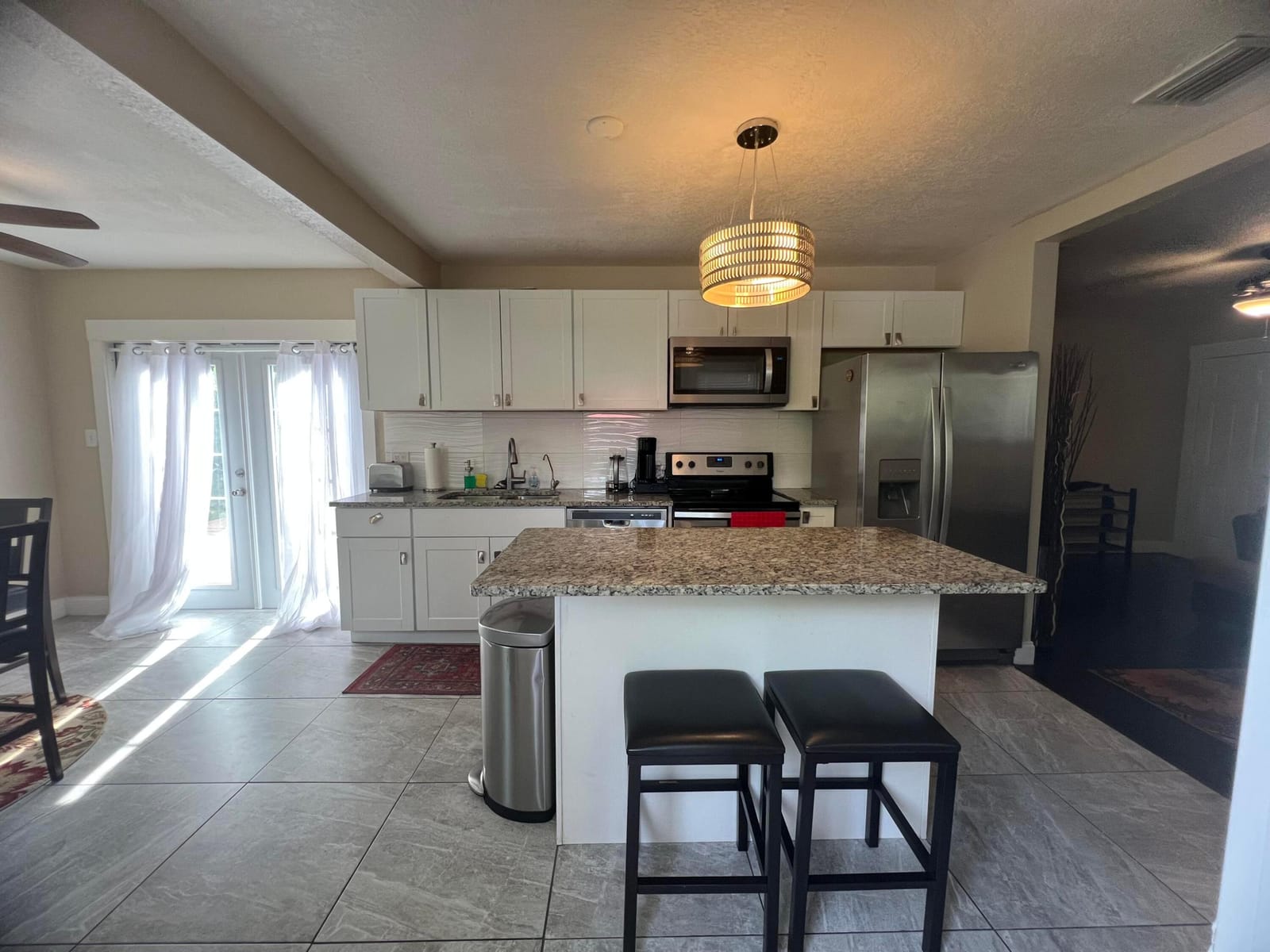 733 Green Street — photo 2
