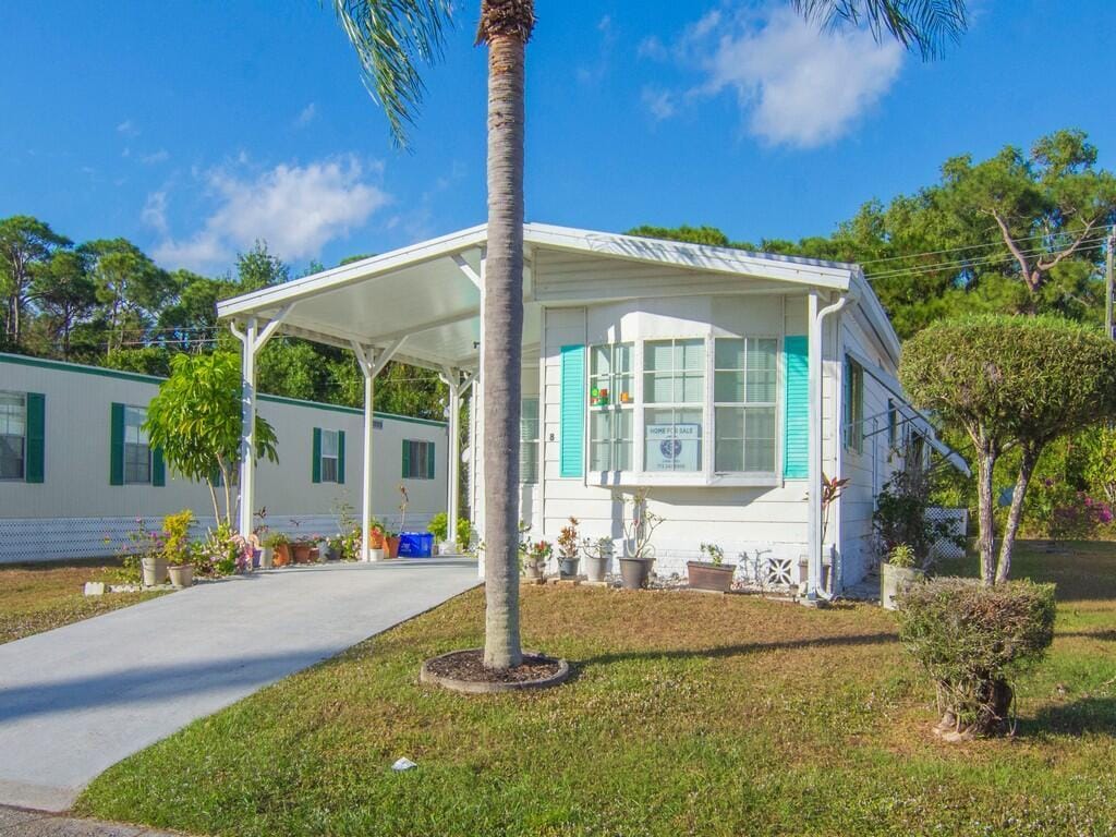 8 Novedades, Port St. Lucie, FL 34952 photo 2