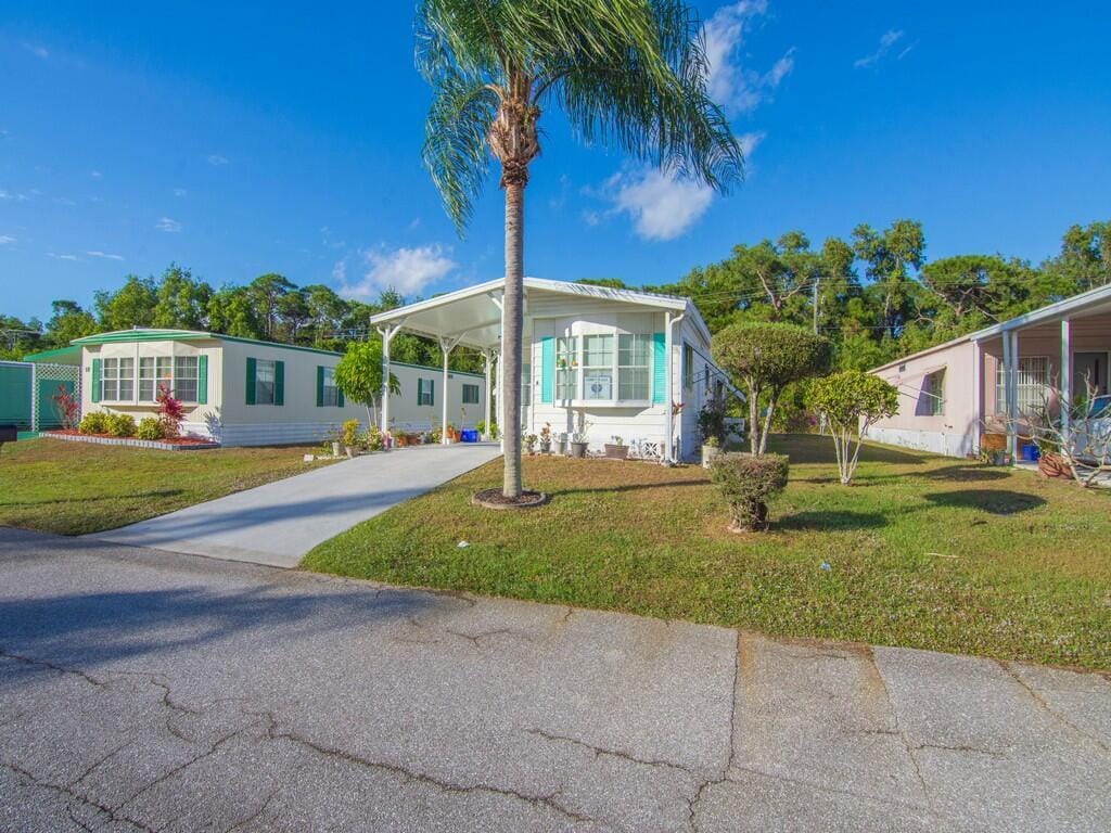 8 Novedades, Port St. Lucie, FL 34952 photo 3