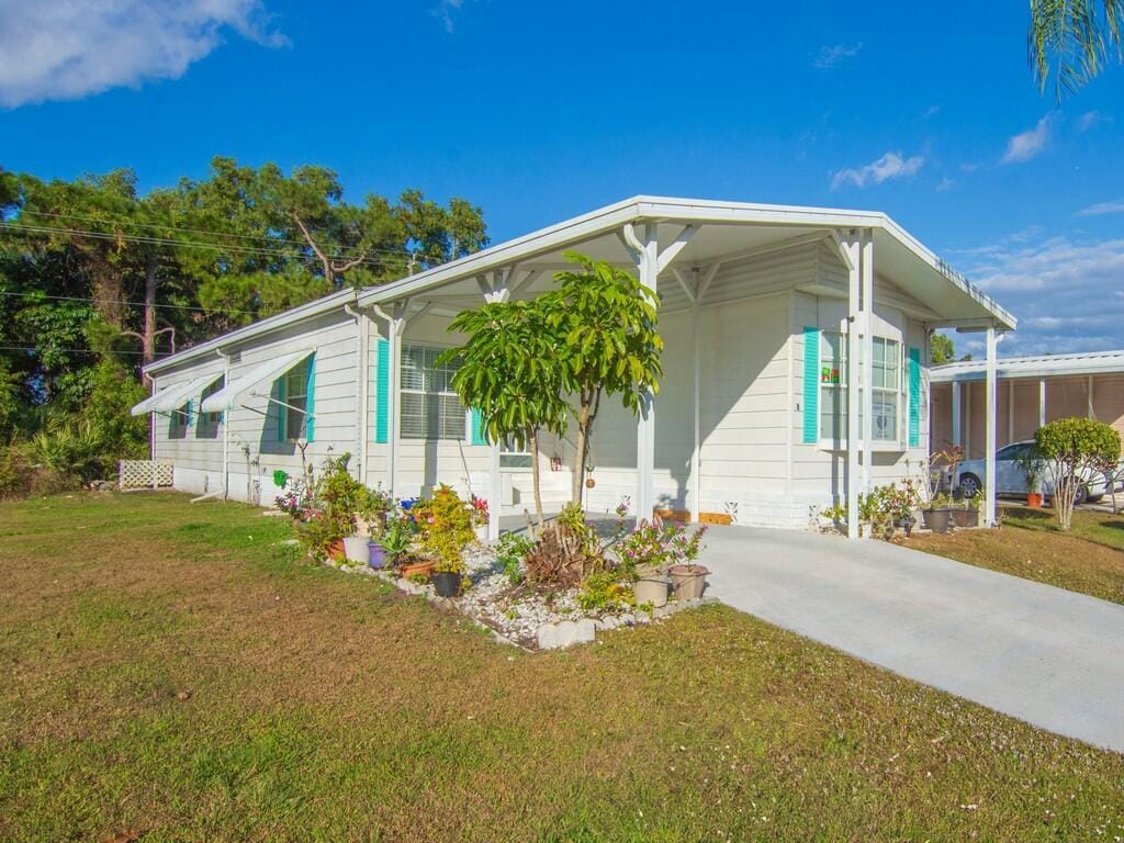 8 Novedades, Port St. Lucie, FL 34952 photo 6