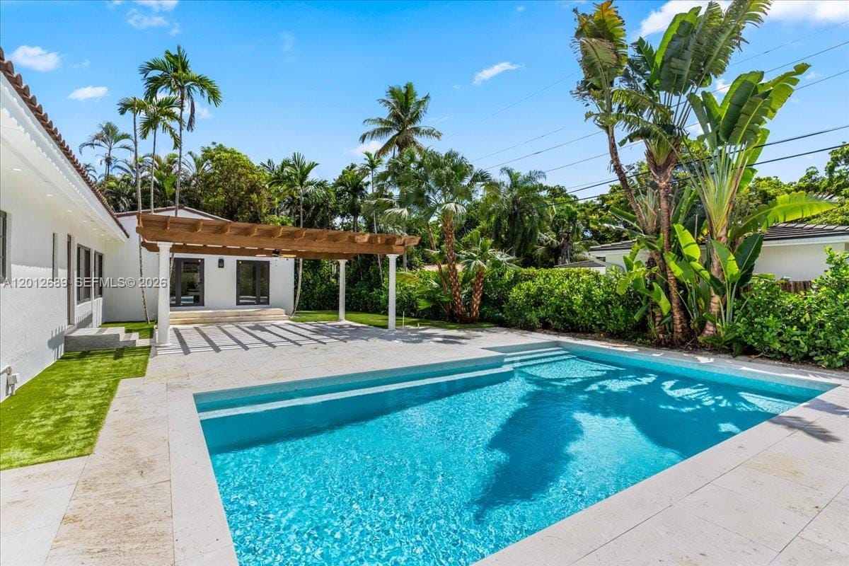 1426 Robbia Avenue, Coral Gables, FL 33146 photo 17