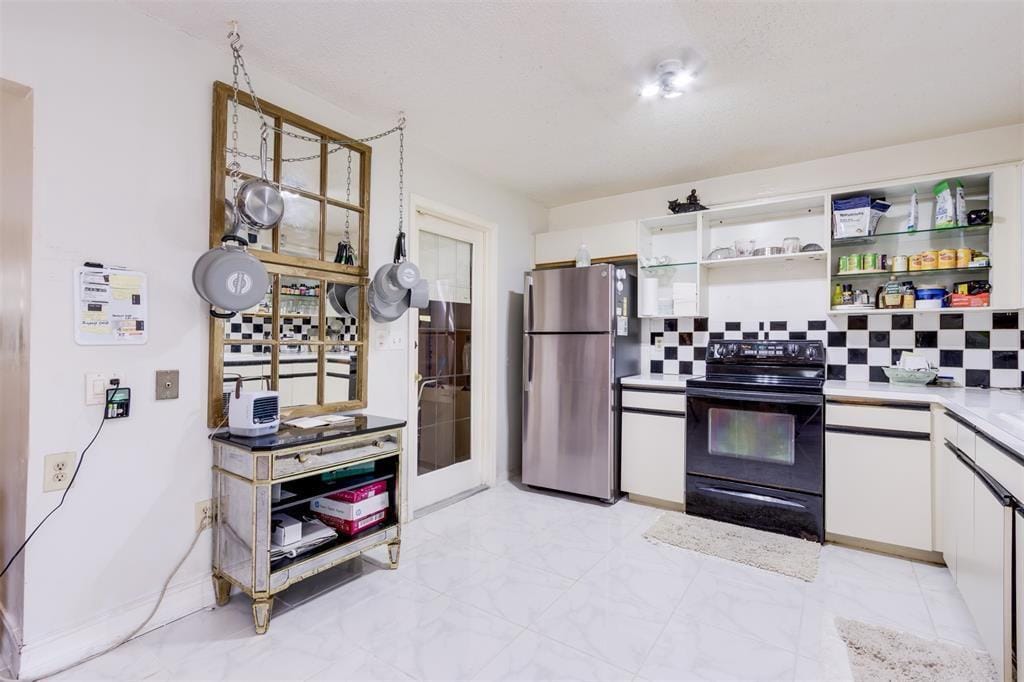16841 Royal Poinciana Drive — photo 6