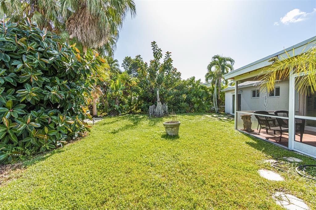 16841 Royal Poinciana Drive — photo 10