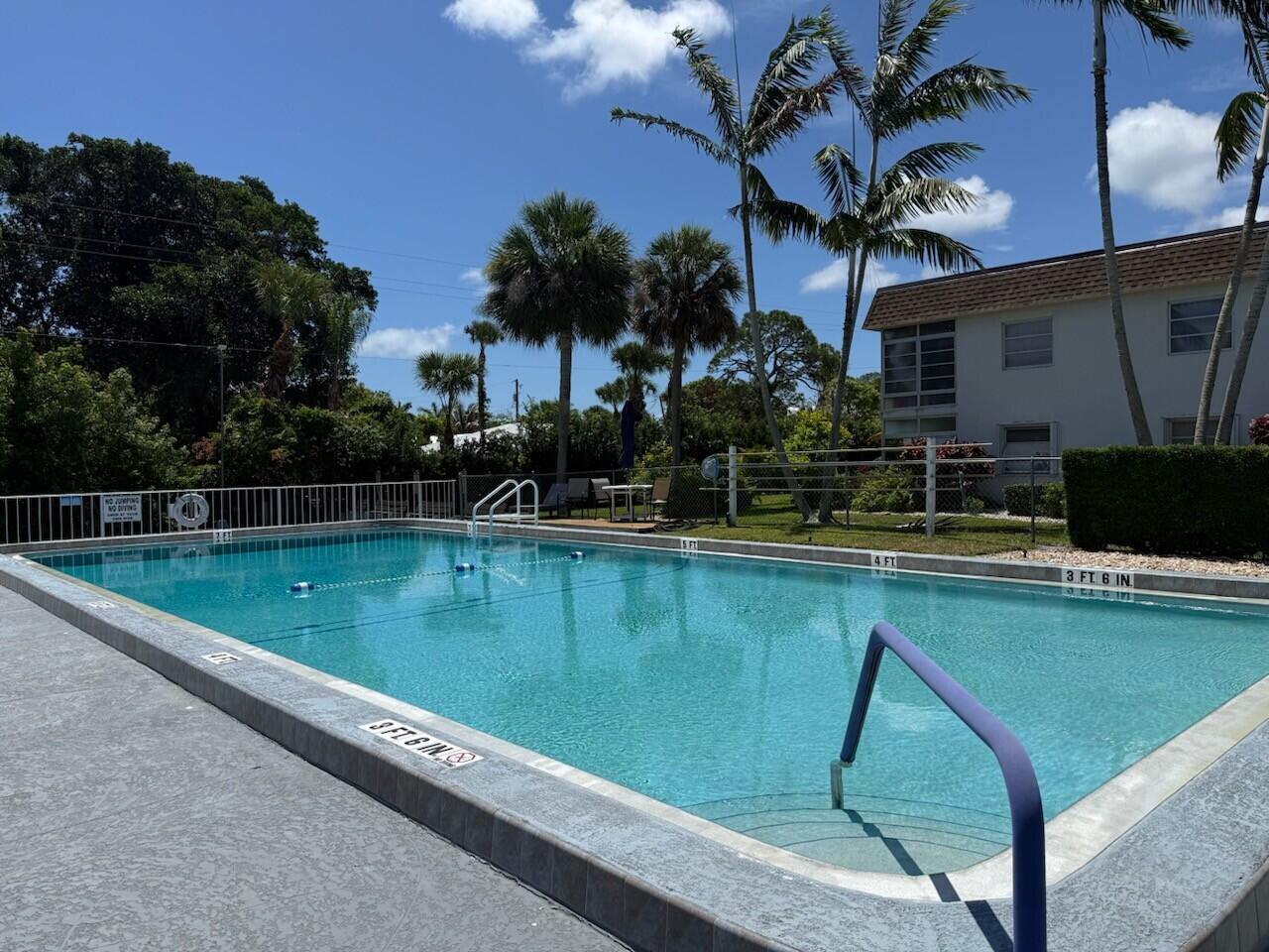 2950 SE Ocean Boulevard 10-2, Stuart, FL 34996, Stuart