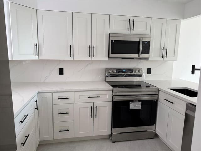 112 Royal Park Drive 4b, Royal Park Condo, Oakland Park, FL