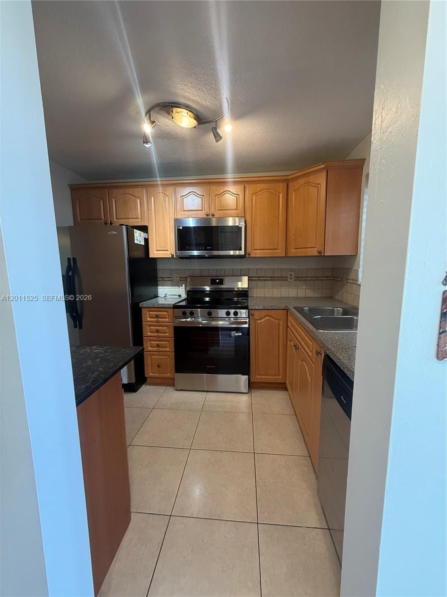 5080 SW 64th Avenue 104 — photo 7