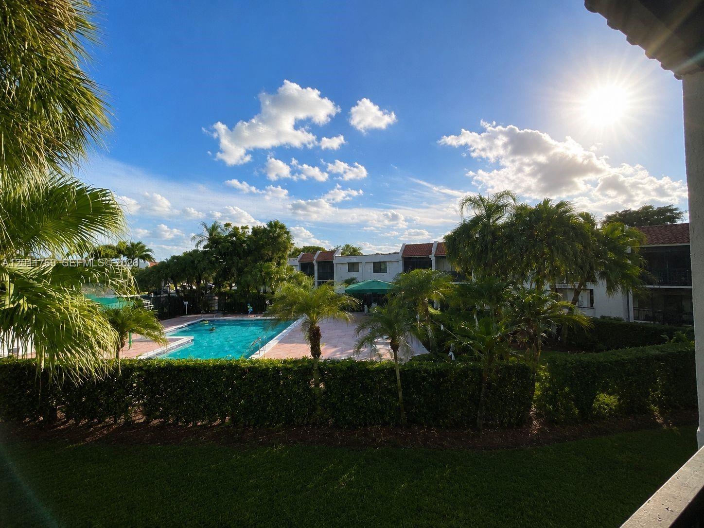 286 Racquet Club Road 204, Weston, FL 33326, Weston