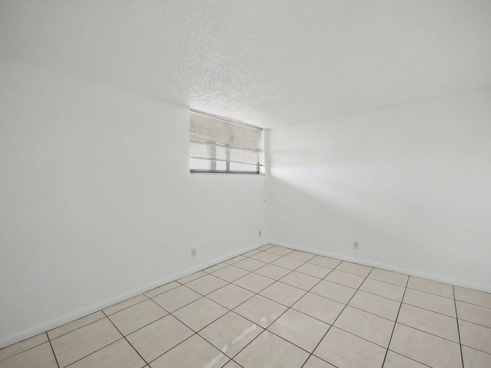 4800 Bayview Drive 606, Fort Lauderdale, FL 33308 photo 14