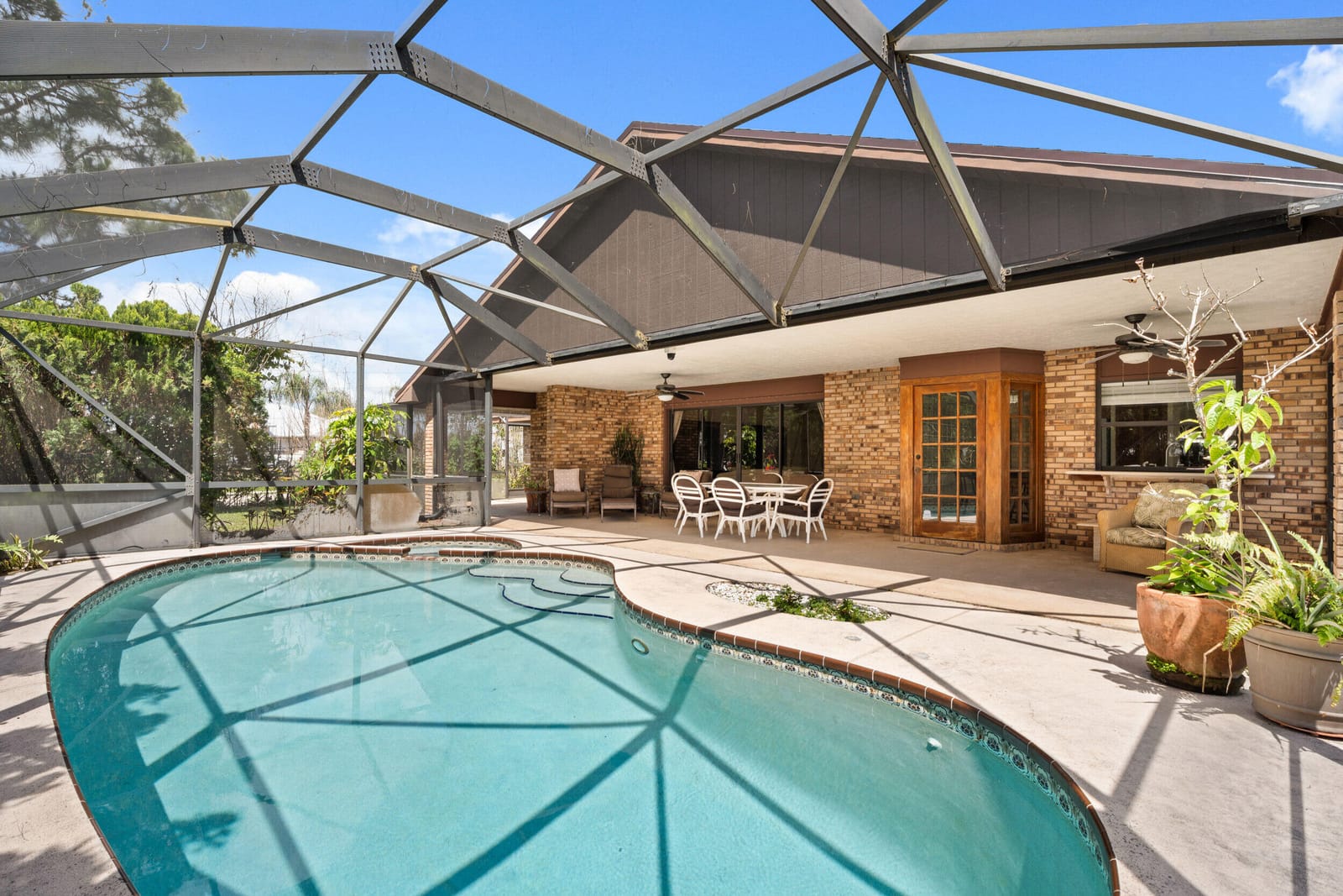 472 SE Majestic Terrace, Port St. Lucie, FL 34983