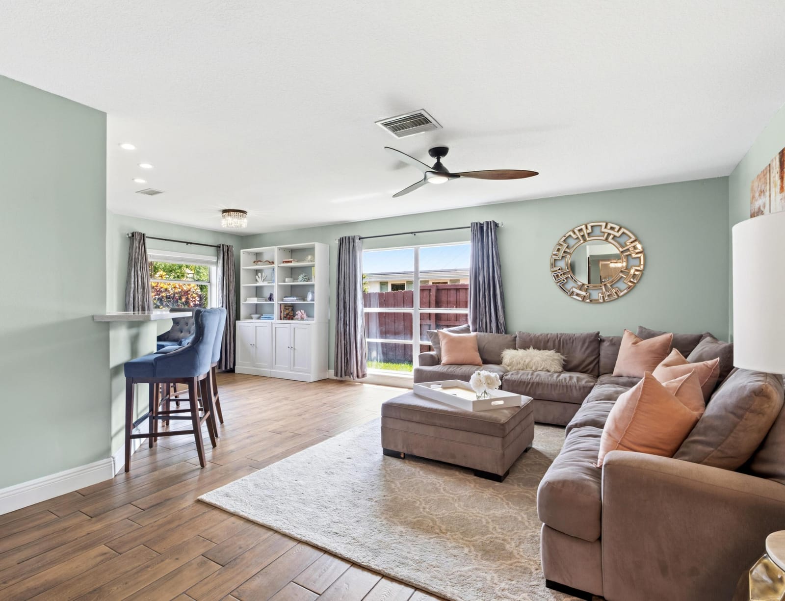 4886 Acorn Drive — photo 3