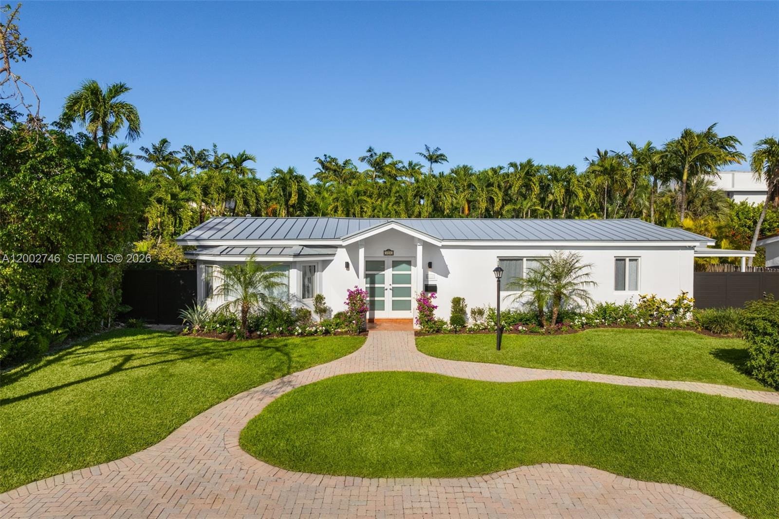 255 Ridgewood Road, Key Biscayne, FL 33149 photo 2