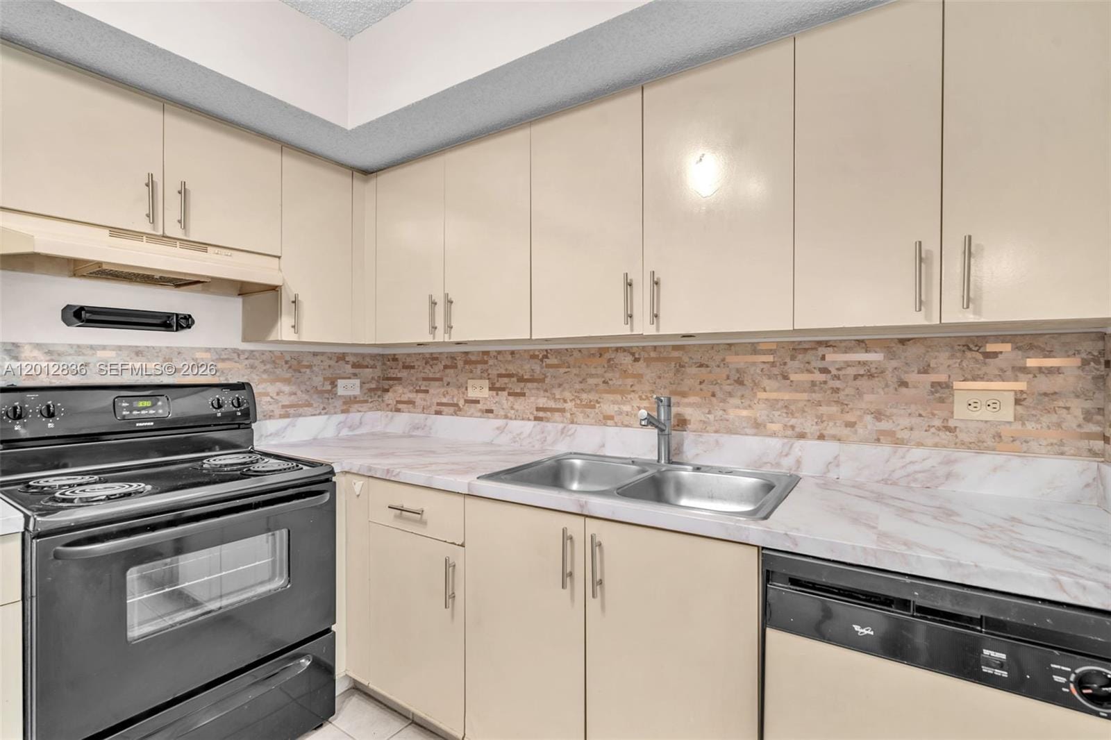 3690 N 56th Avenue 903, Hollywood, FL 33021 photo 8