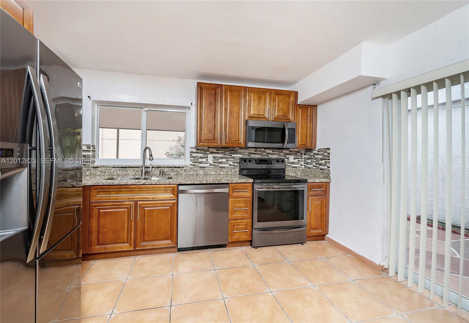 1007 NW 106th Ave Circle, Miami, FL 33172 photo 27