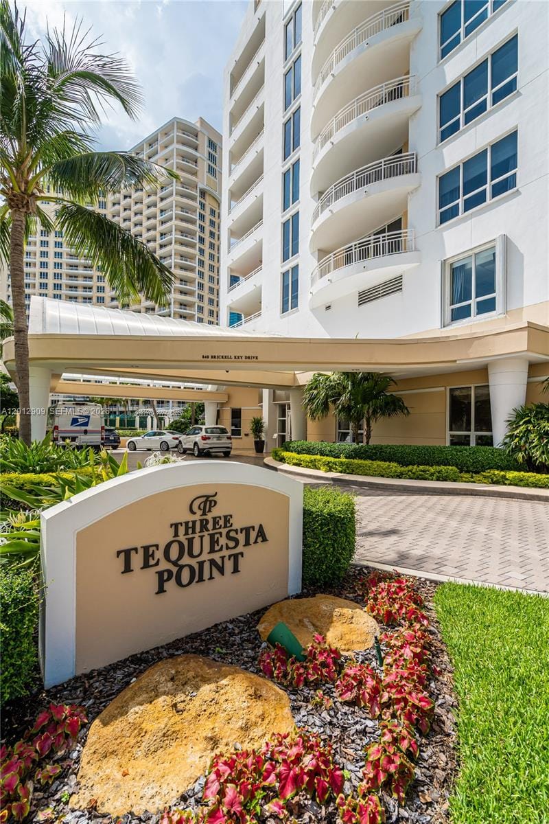 848 Brickell Key Drive 1903 — photo 4