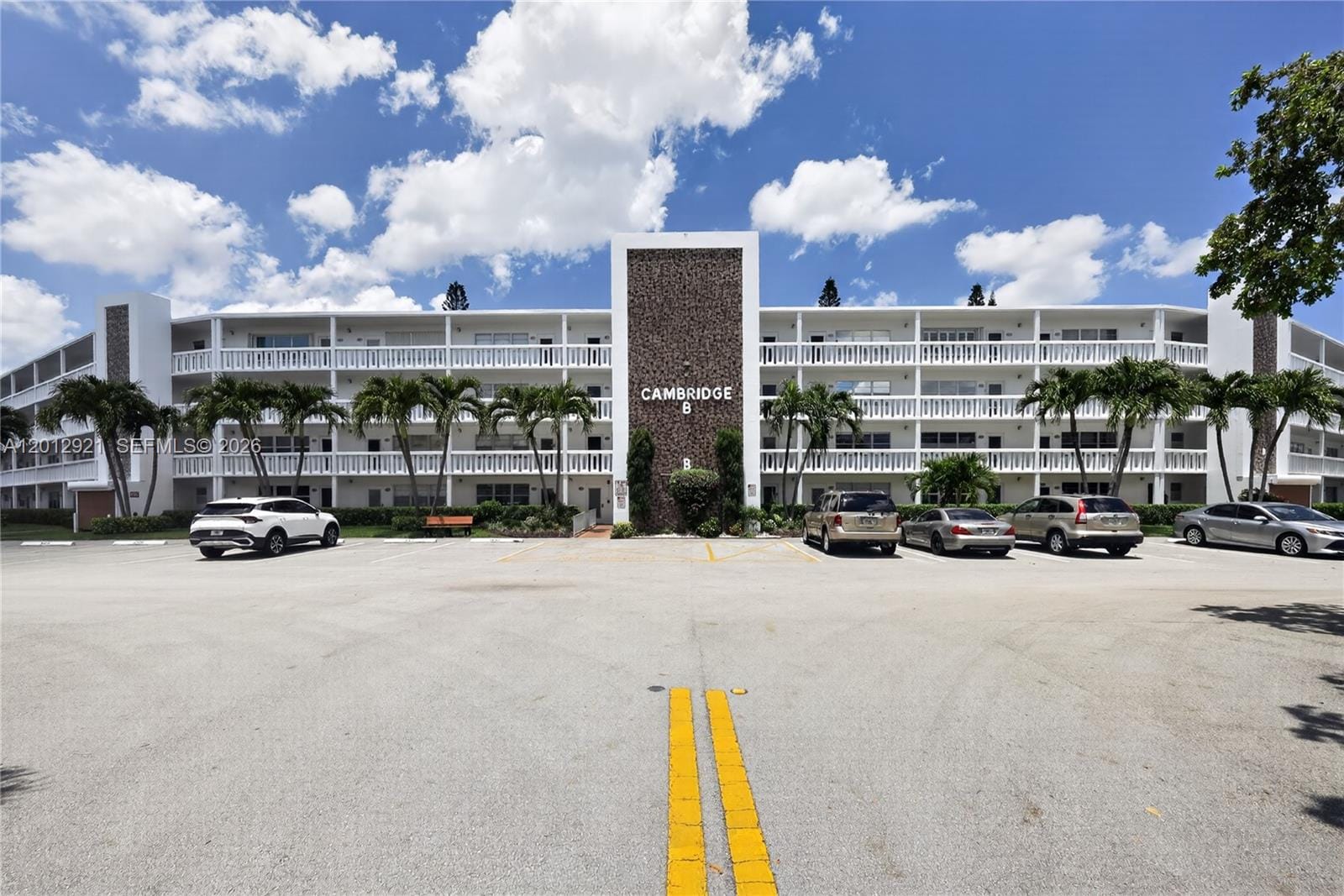3023 Cambridge B 3023, Deerfield Beach, FL 33442 photo 3