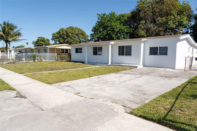 4000 NW 195th Street, Miami Gardens, FL 33055