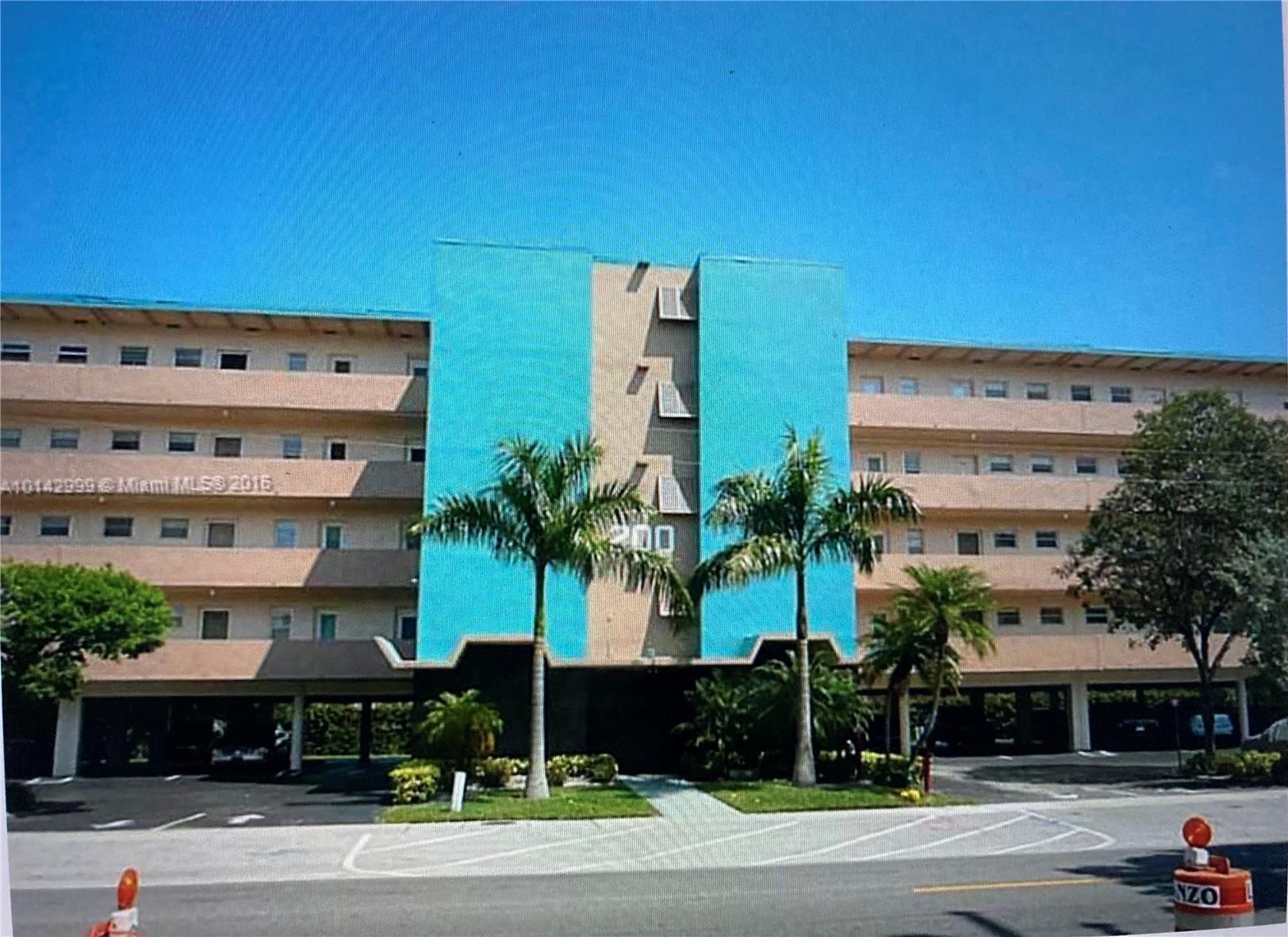 200 NE 14th Avenue Apt 222, Hallandale Beach, FL 33009, Hallandale Beach