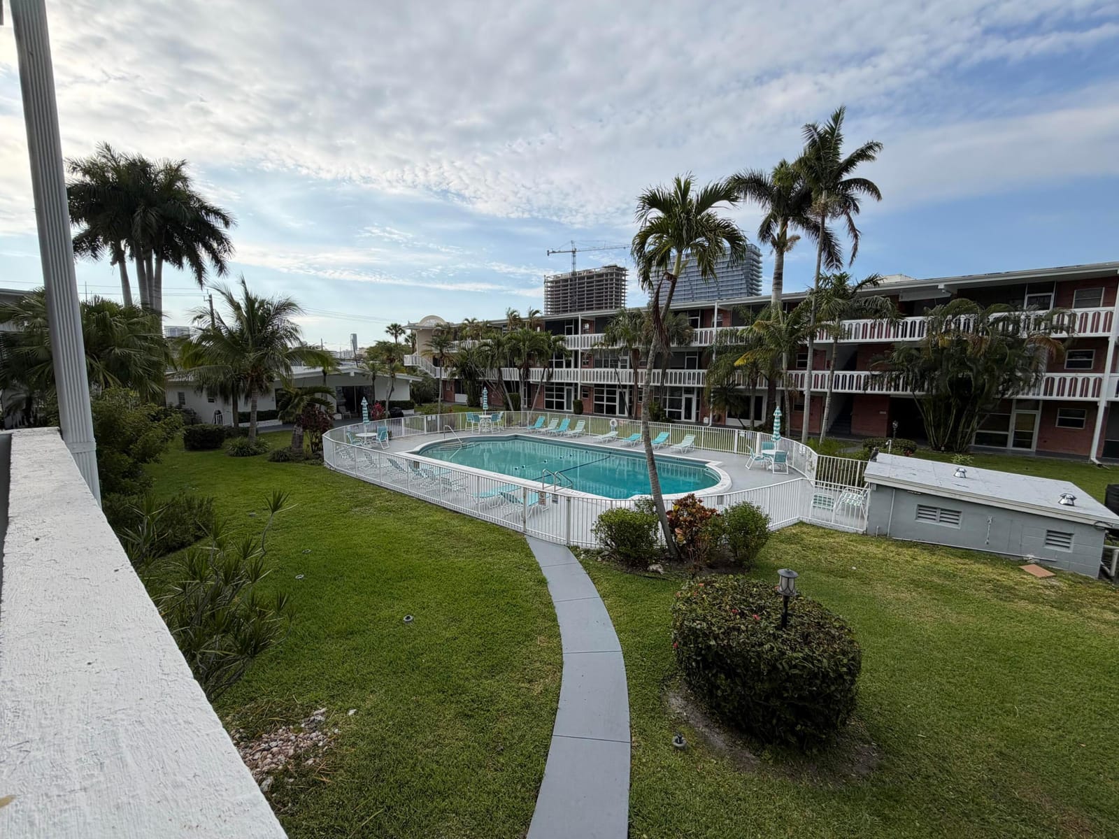 161 NE 10th Avenue 12b, Hallandale Beach, FL 33009 photo 11