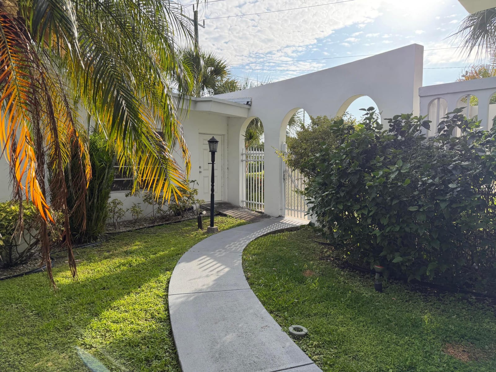 161 NE 10th Avenue 12b, Hallandale Beach, FL 33009 photo 3