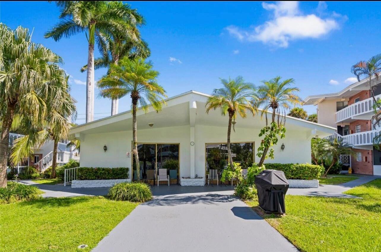 161 NE 10th Avenue 12b, Hallandale Beach, FL 33009 photo 4