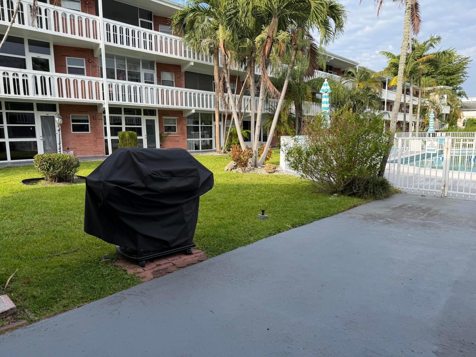 161 NE 10th Avenue 12b, Hallandale Beach, FL 33009 photo 6