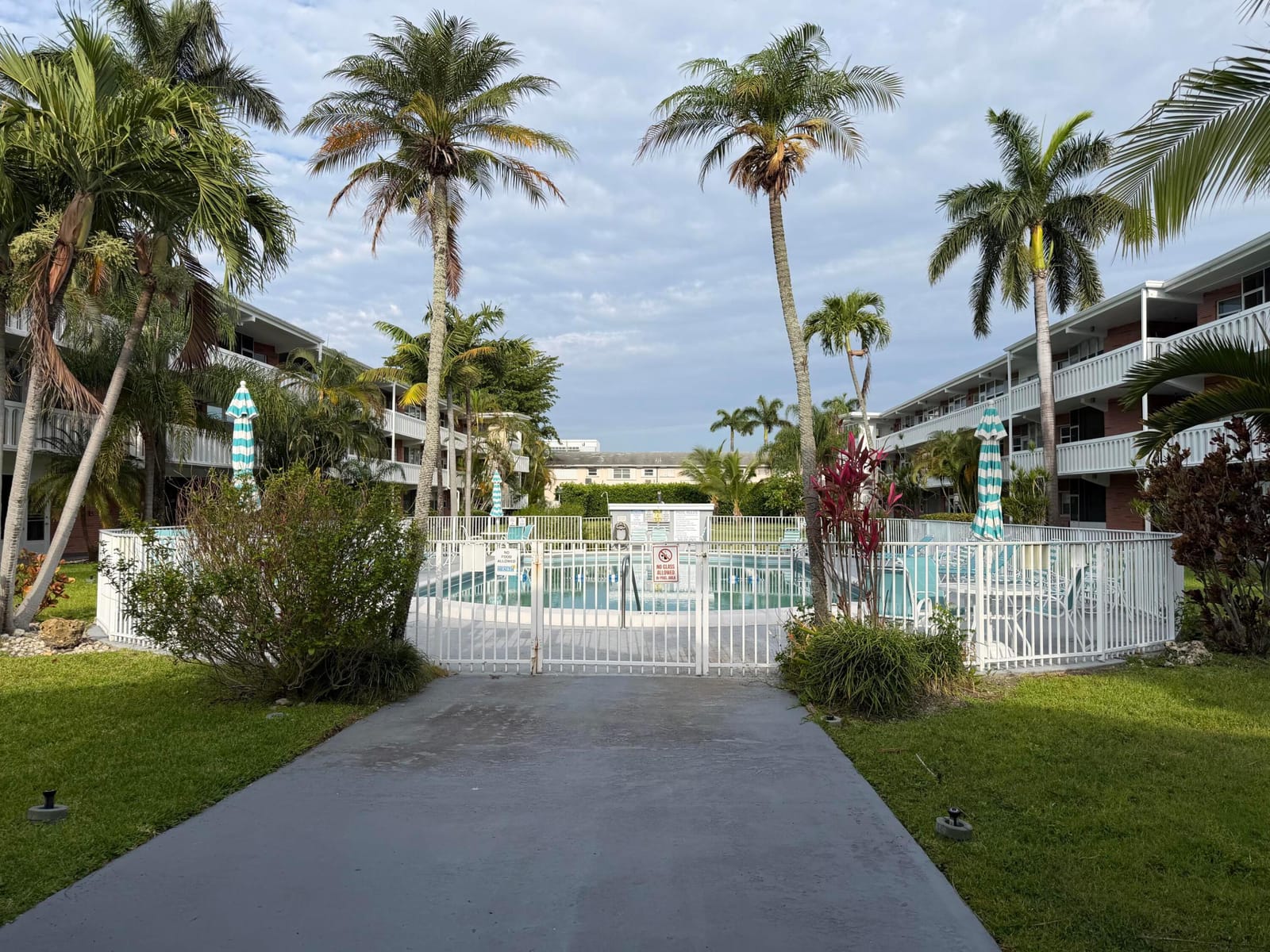161 NE 10th Avenue 12b, Hallandale Beach, FL 33009 photo 7