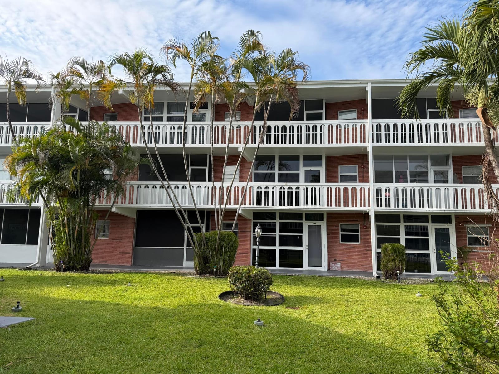 161 NE 10th Avenue 12b, Hallandale Beach, FL 33009 photo 8