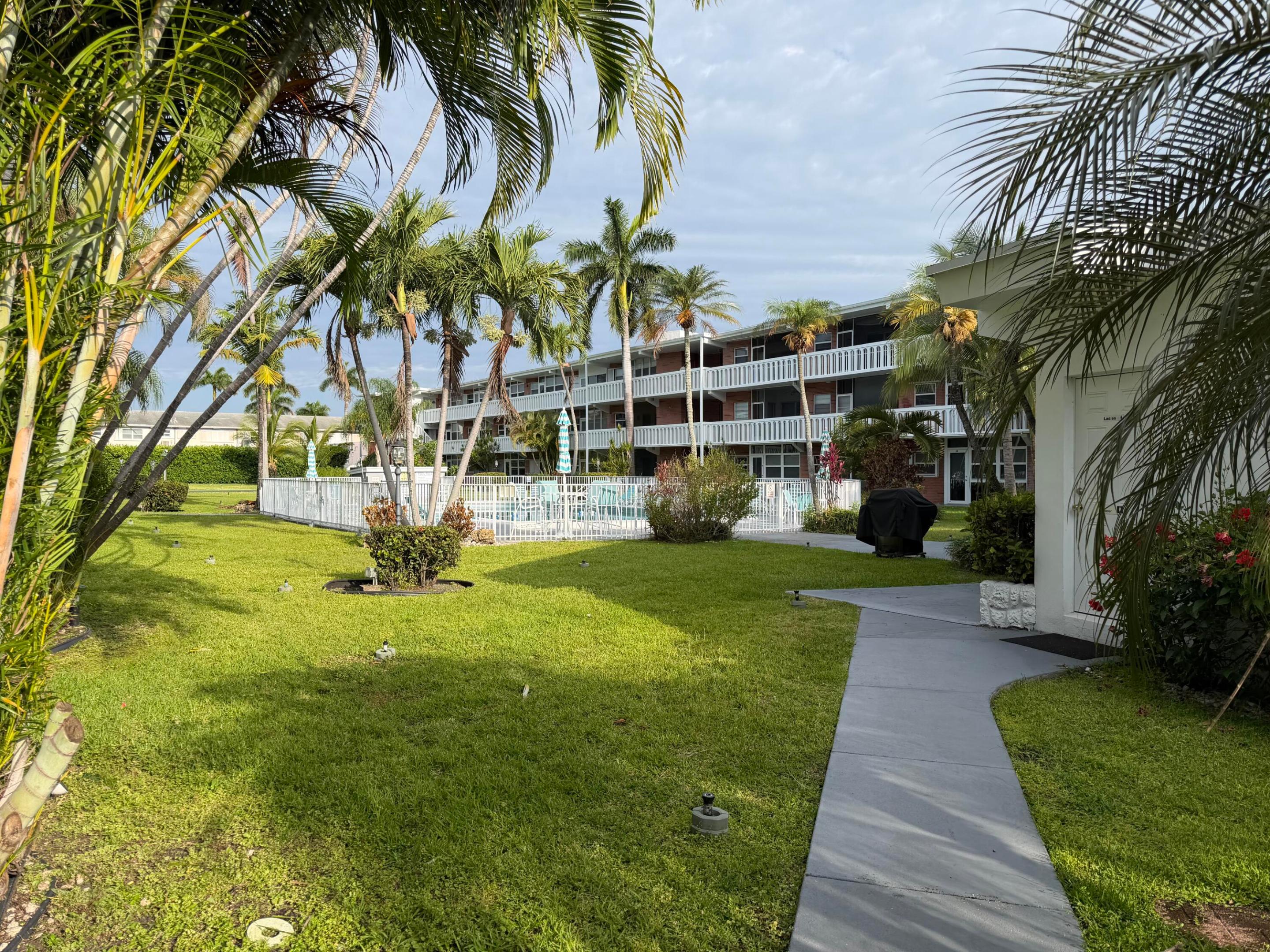 161 NE 10th Avenue 12b, Hallandale Beach, FL 33009, Hallandale Beach