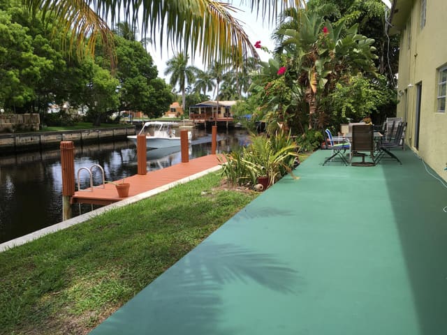 5811 NE 14th Road 1, Fort Lauderdale, FL 33334