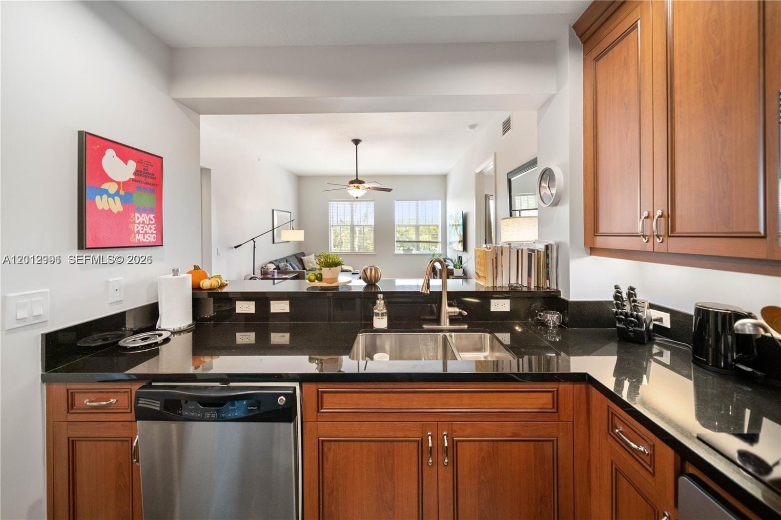 200 NE 2nd Avenue 304 — photo 11