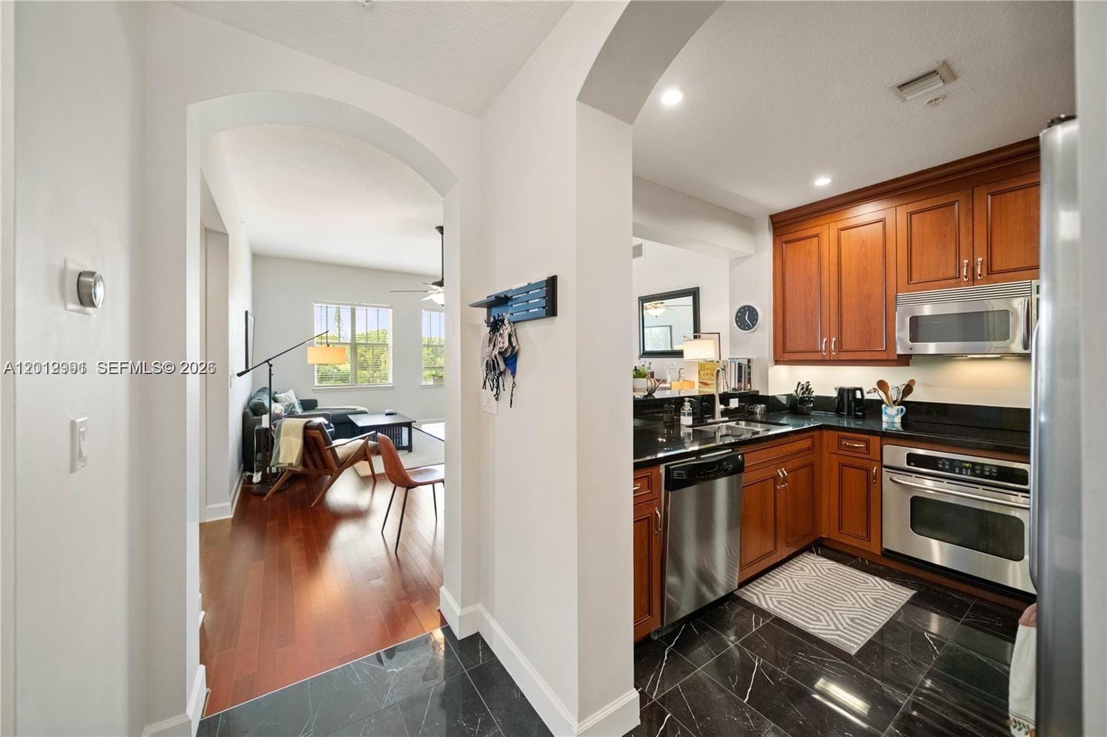 200 NE 2nd Avenue 304 — photo 8